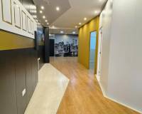 Resale - Commercial space - Guardamar del Segura