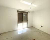 Resale - Semi-detached - Daya Nueva